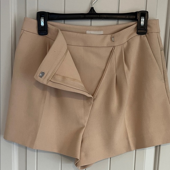 Elegant Tan Women's Shorts - Picture 3 of 6